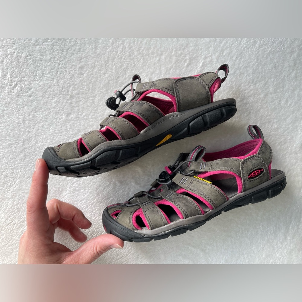 Keen Women’s Green/Pink Closed Toe Sandals Size 7 - Picture 4 of 7